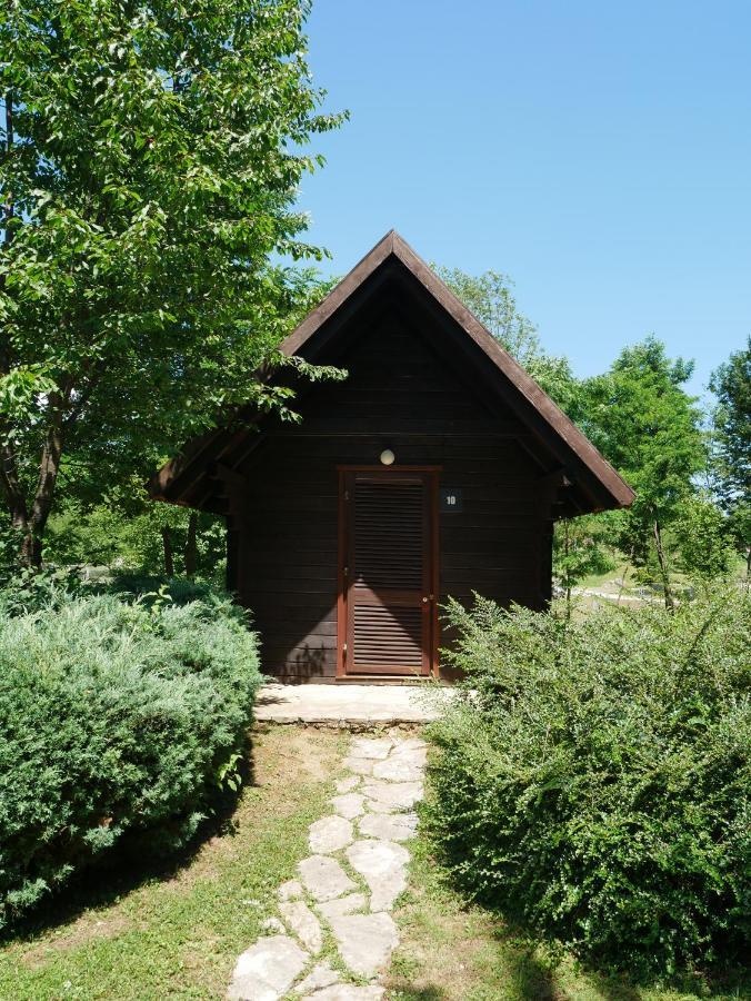 Bungalows Korana - Campsite Korana Seliste Dreznicko Bagian luar foto